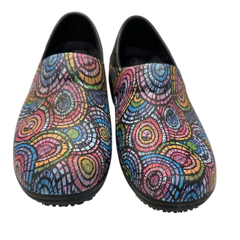 Crocs Women's Neria Pro Il Graphic Work Nurse Clogs Shoes Size 8 - Picture 3 of 8